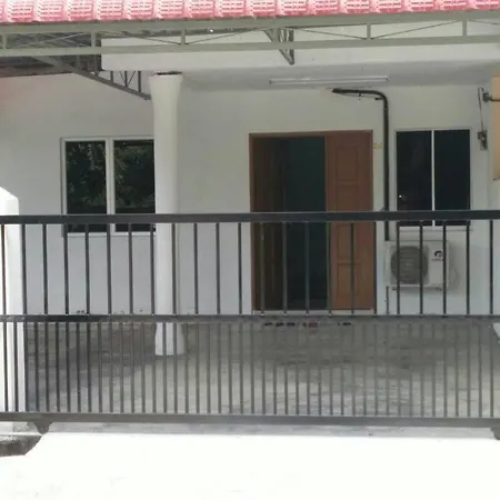 Spacious 3Bedrooms Holiday House For Family Pantai Cenang  Exterior photo